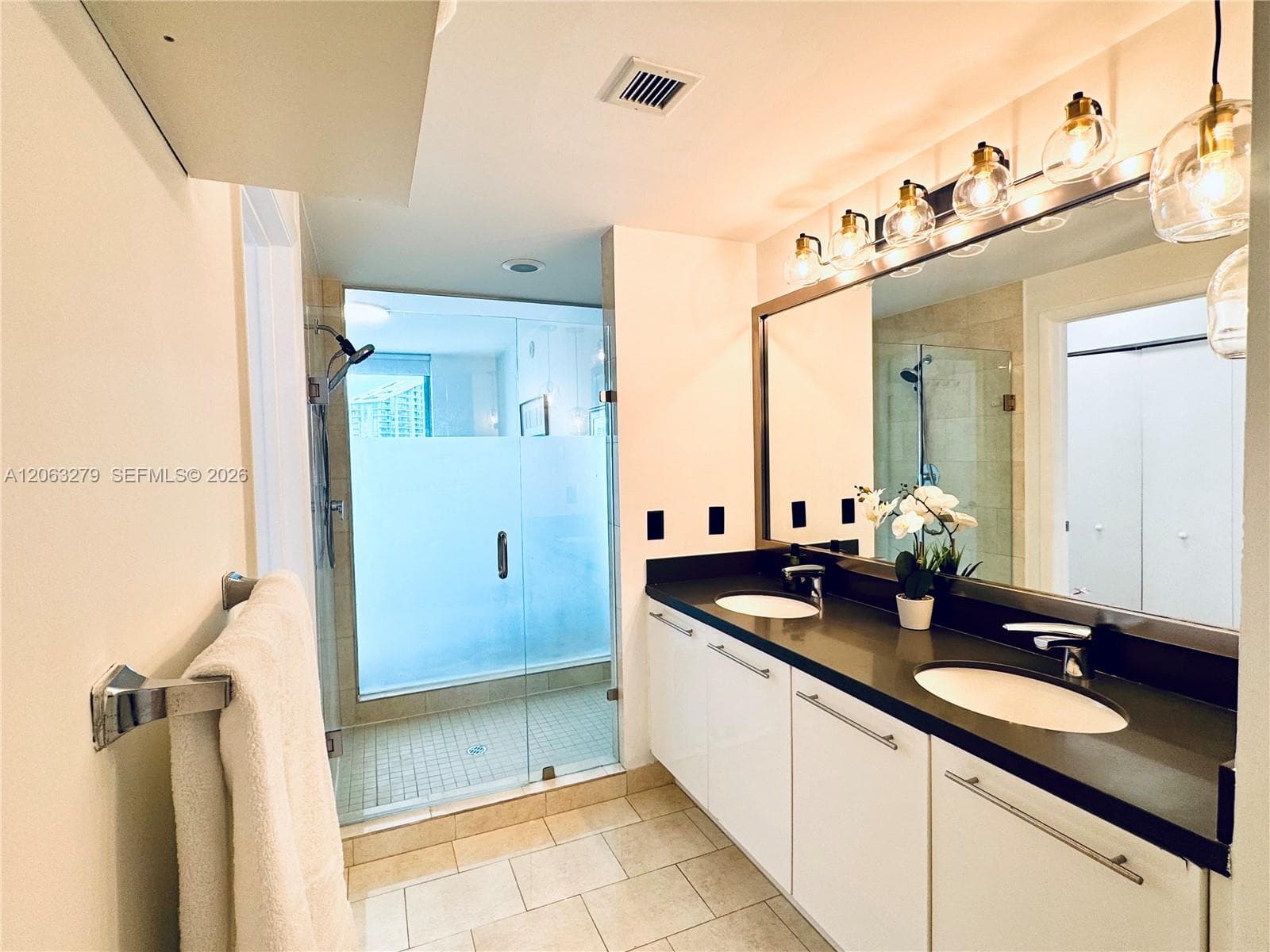 90 SW 3rd St # 3902, Miami, FL 33130 photo 8