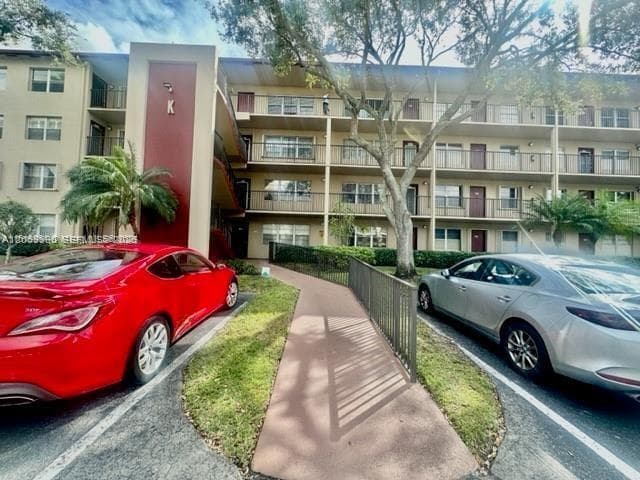 801 SW 133rd Ter # 105K, Pembroke Pines, FL 33027