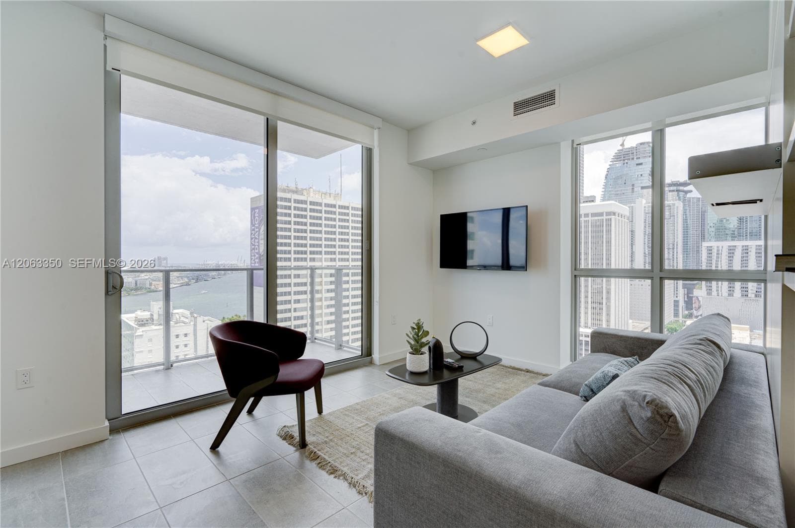 227 NE 2nd St # 2500, Miami, FL 33132 photo 7