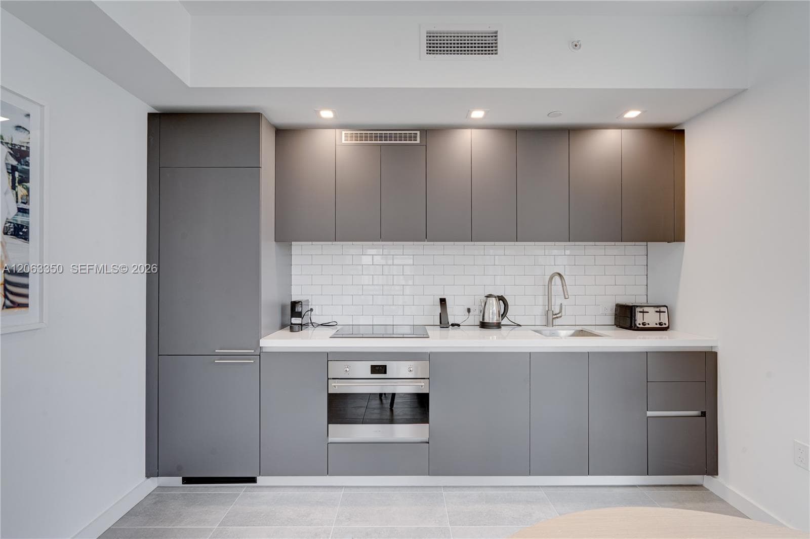 227 NE 2nd St # 2500, Miami, FL 33132 photo 3