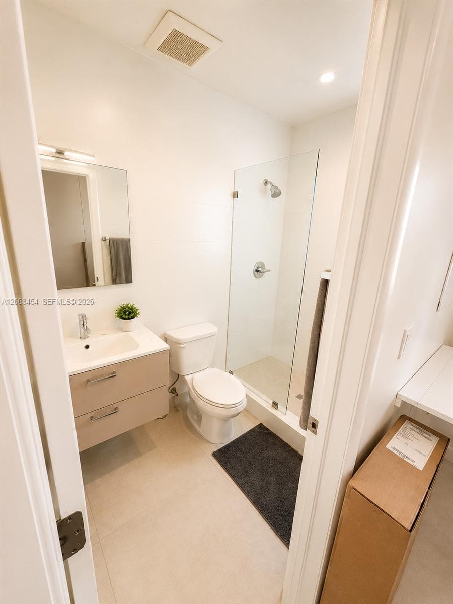 245 NE 33rd St # 207, Miami, FL 33137 photo 10