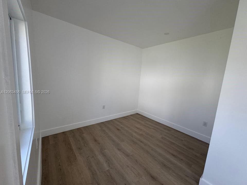 670 NE 166th St # front, Miami, FL 33162 photo 9