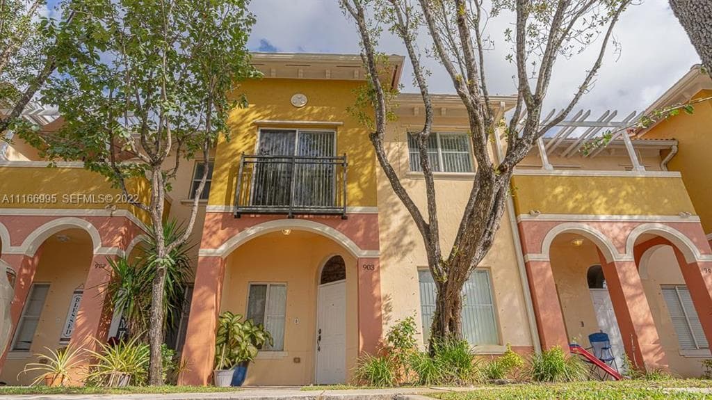 903 N SANTA CATALINA Circle, North Lauderdale, FL 33068 photo 2
