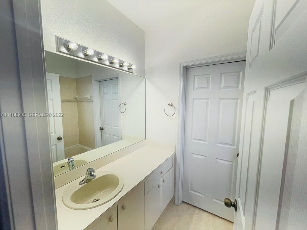903 N SANTA CATALINA Circle, North Lauderdale, FL 33068 photo 13