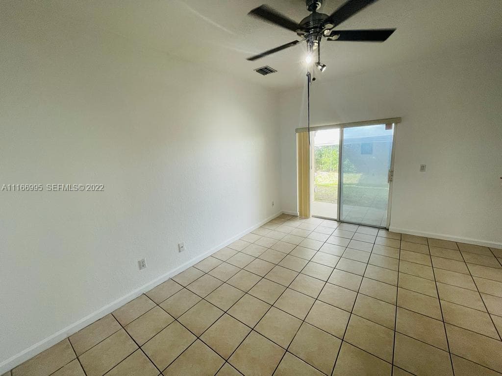 903 N SANTA CATALINA Circle, North Lauderdale, FL 33068 photo 7