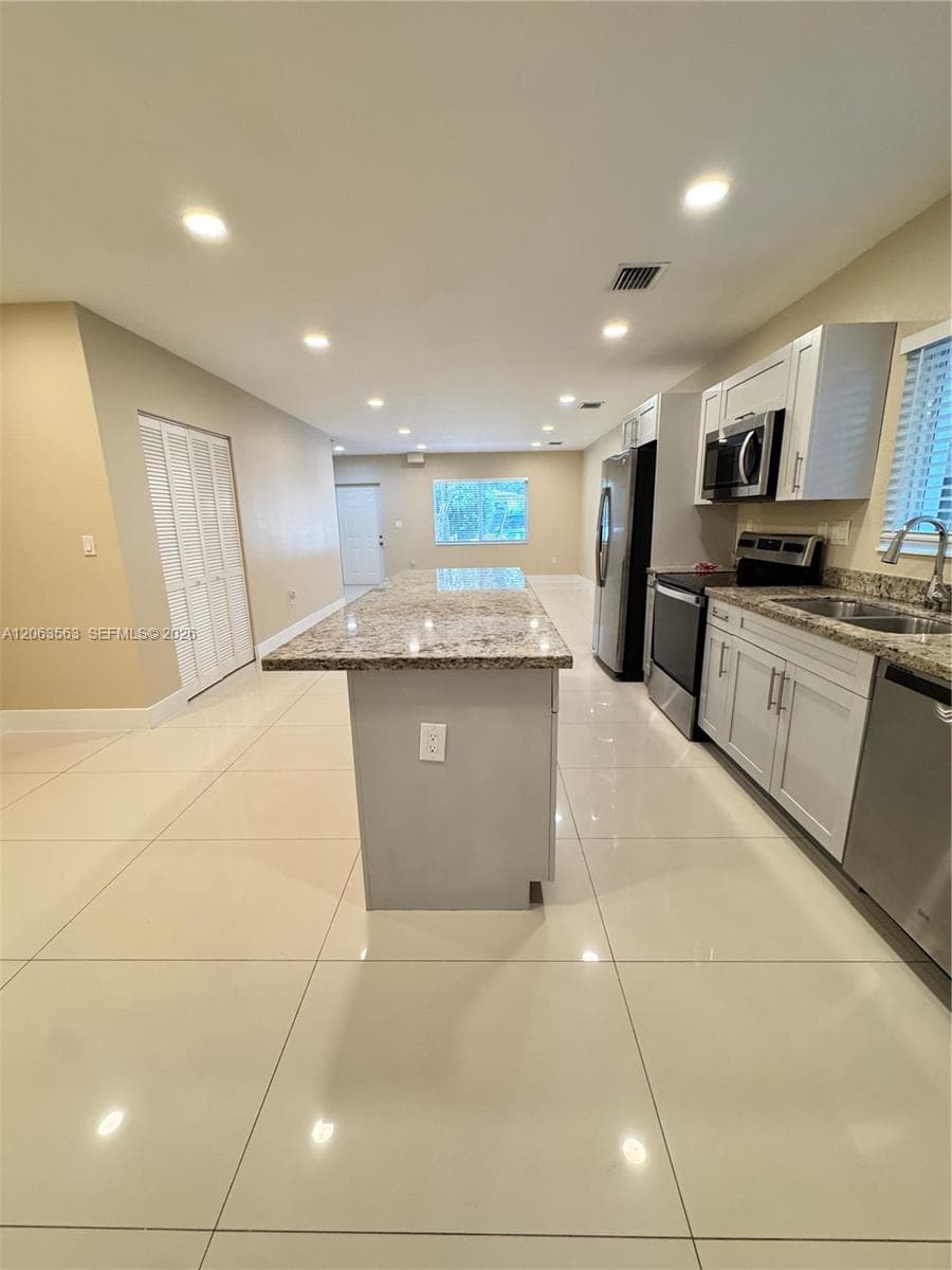 1770 NW 55th St # 1, Miami, FL 33142 photo 7