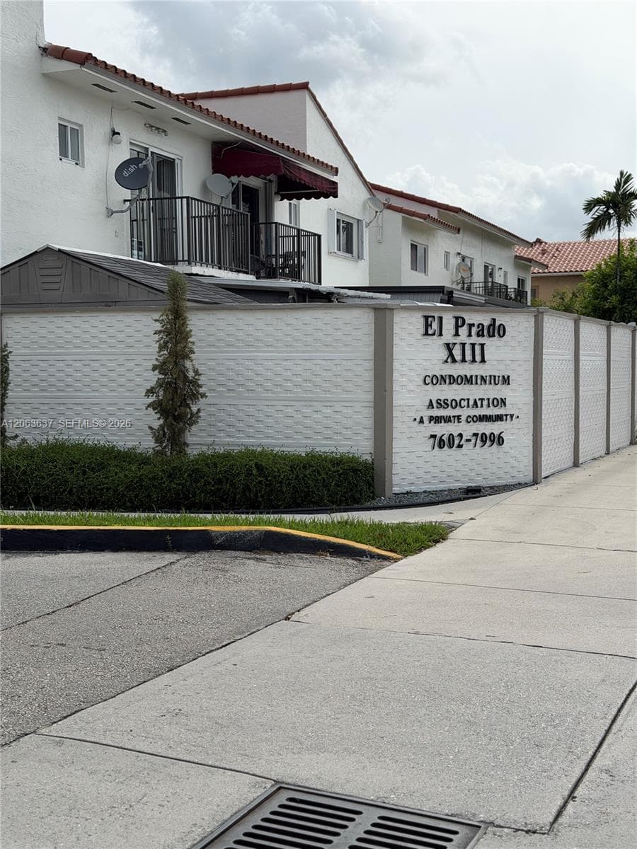 7878 W 29th Ln # 202, Hialeah, FL 33018 photo 2