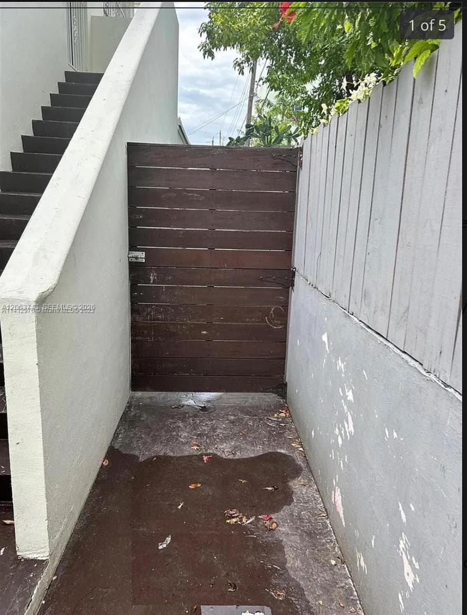 2215 NW 33rd St, Miami, FL 33142 photo 10