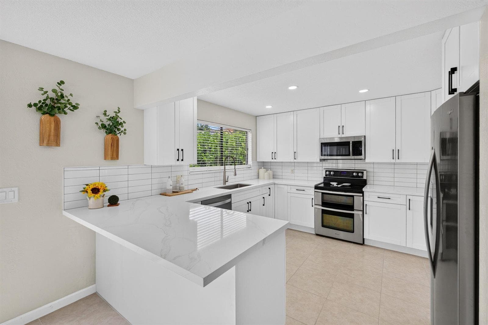 4131 NW 5TH Drive, Deerfield Beach, FL 33442 photo 11