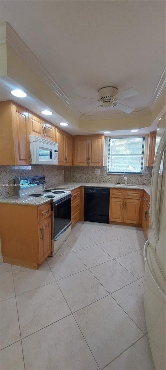 1900 Diana Dr # 3A, Hallandale Beach, FL 33009 photo 11