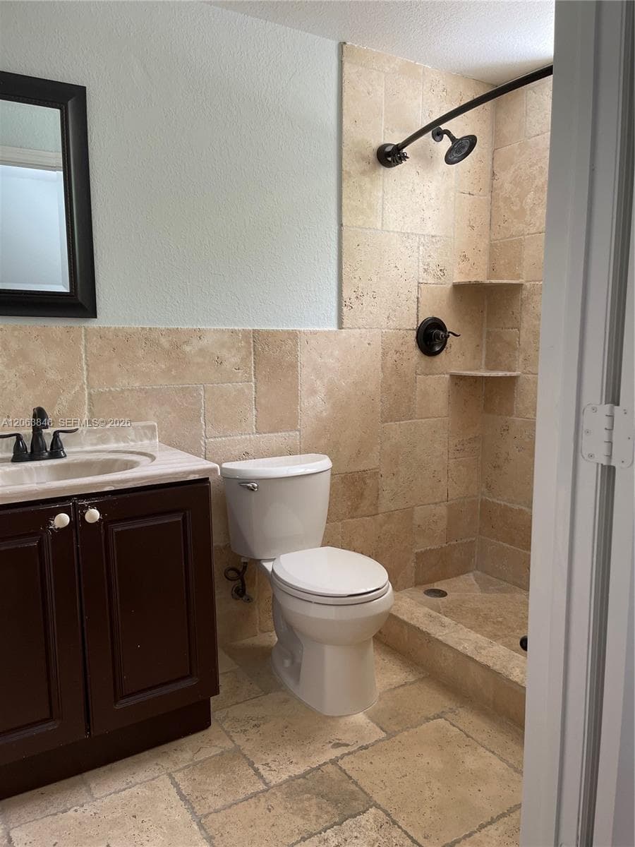 7380 NW 174th Ter # 204, Hialeah, FL 33015 photo 9