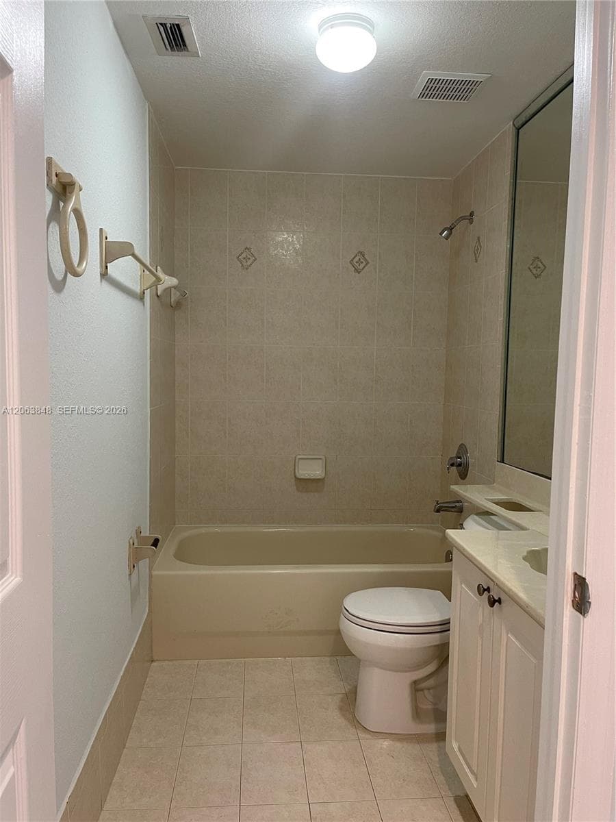 7380 NW 174th Ter # 204, Hialeah, FL 33015 photo 10