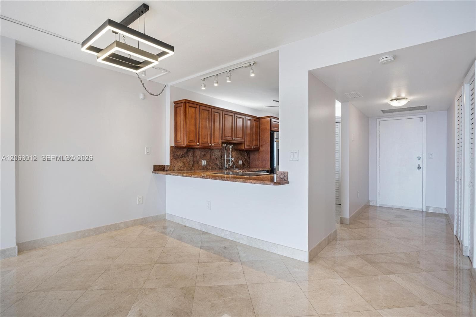 3375 N Country Club Dr # 1605, Aventura, FL 33180 photo 6
