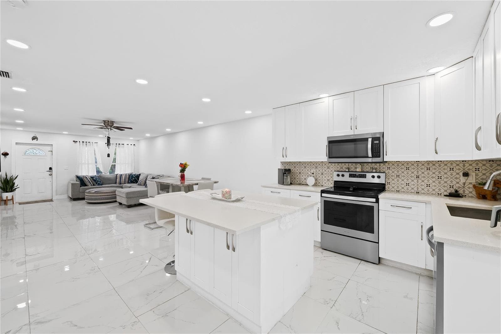 4010 CORAL SPRINGS Drive, Coral Springs, FL 33065 photo 6
