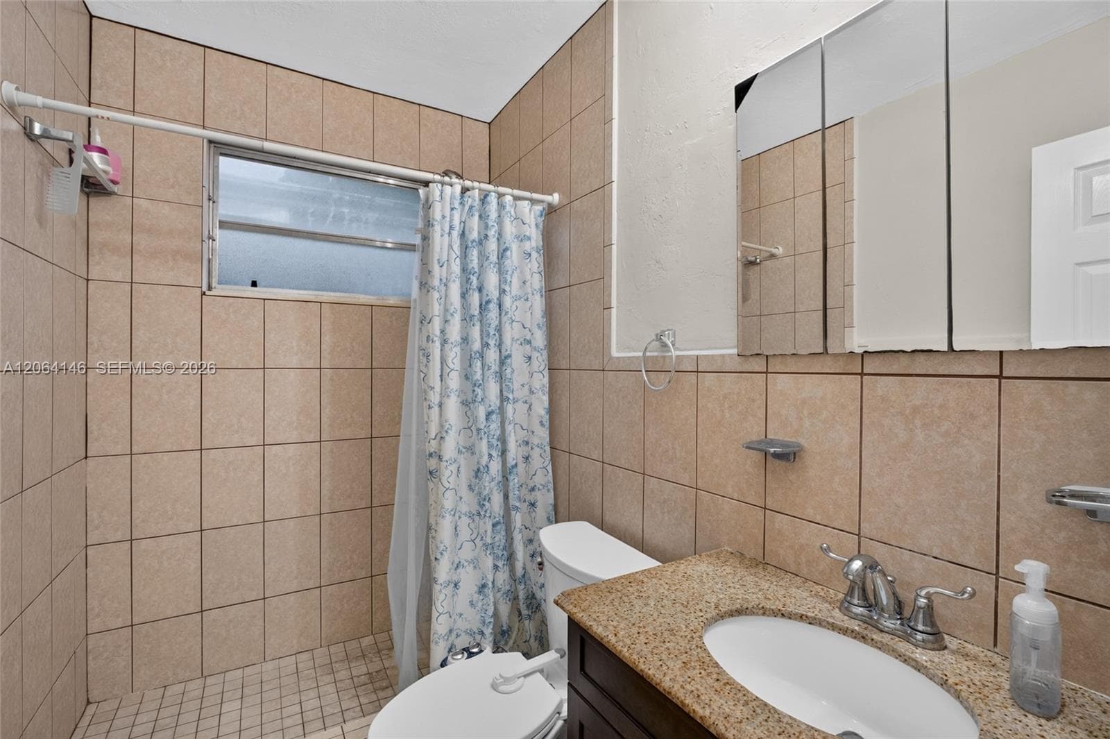 210 E 10th St, Hialeah, FL 33010 photo 9