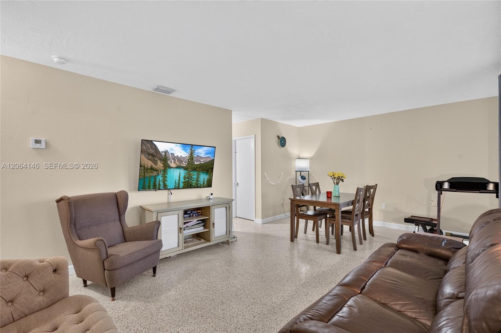 210 E 10th St, Hialeah, FL 33010 photo 4