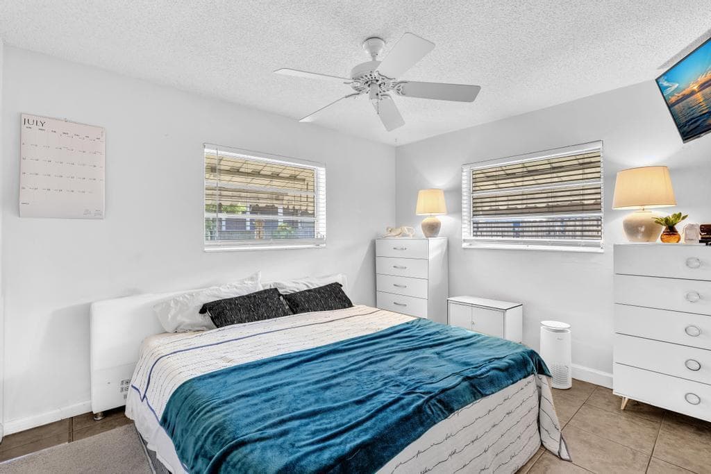560-564 NE 35th Street, Oakland Park, FL 33334 photo 13