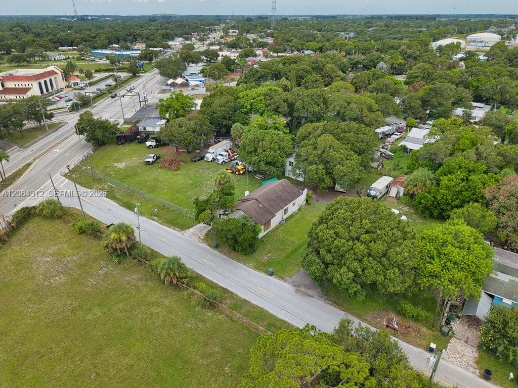711 S 21st St, Fort Pierce, FL 34950 photo 9