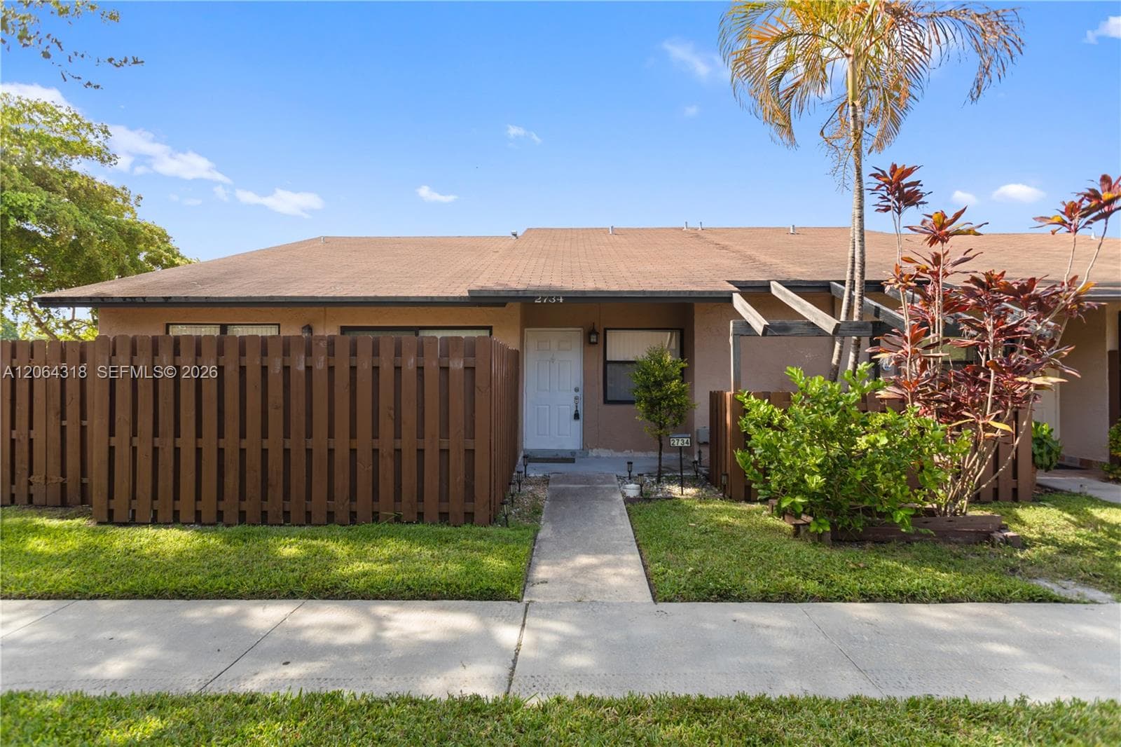 2734 N Nob Hill Rd, Sunrise, FL 33322 photo 5