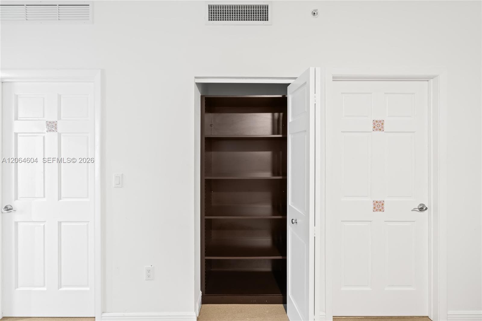 90 SW 3rd St # 3504, Miami, FL 33130 photo 10