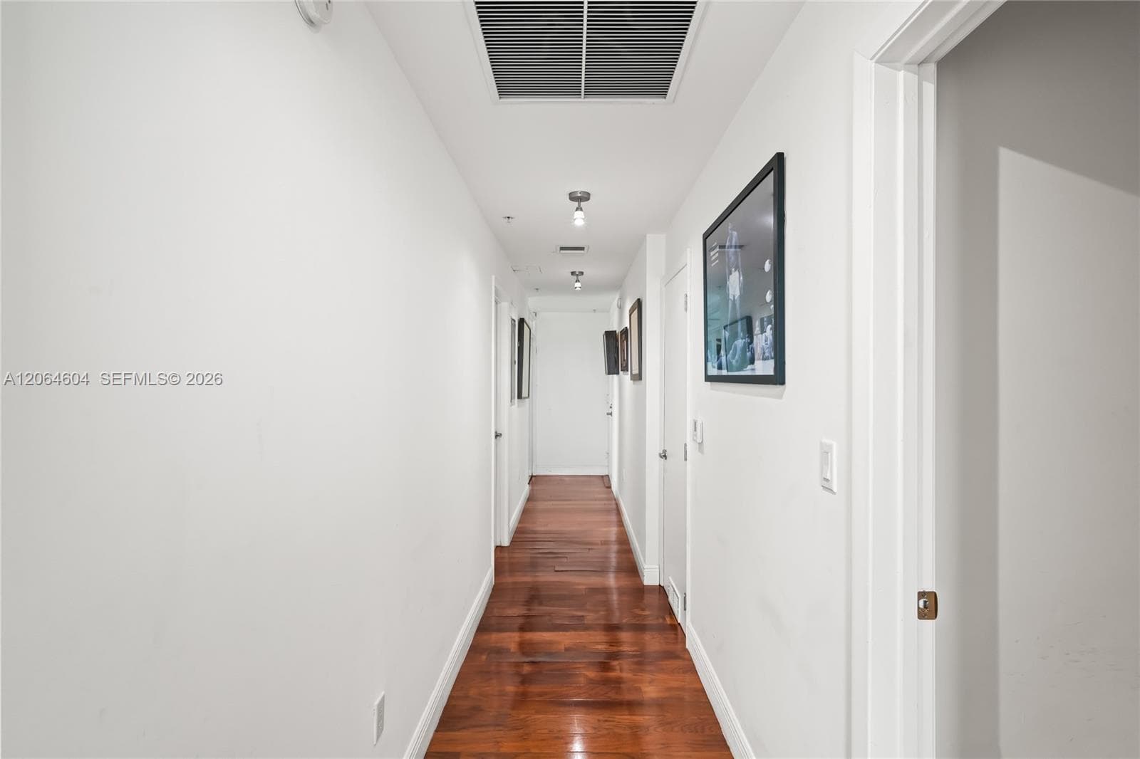 90 SW 3rd St # 3504, Miami, FL 33130 photo 8