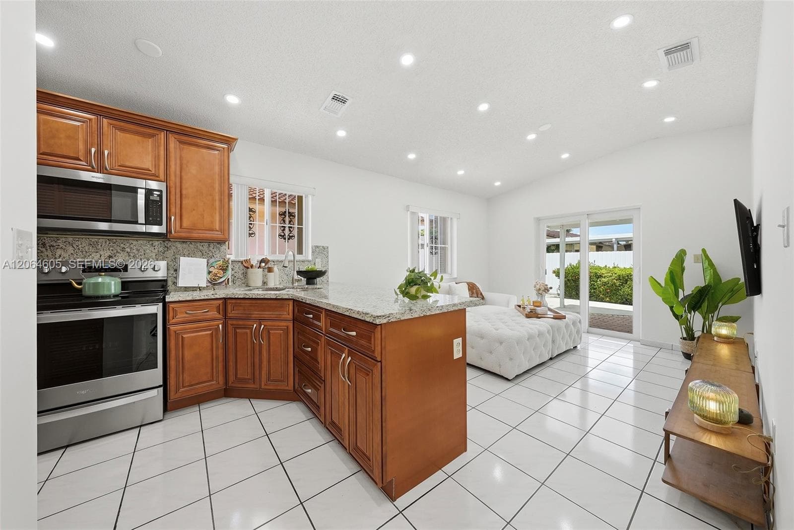3171 W 78th St, Hialeah, FL 33018 photo 7