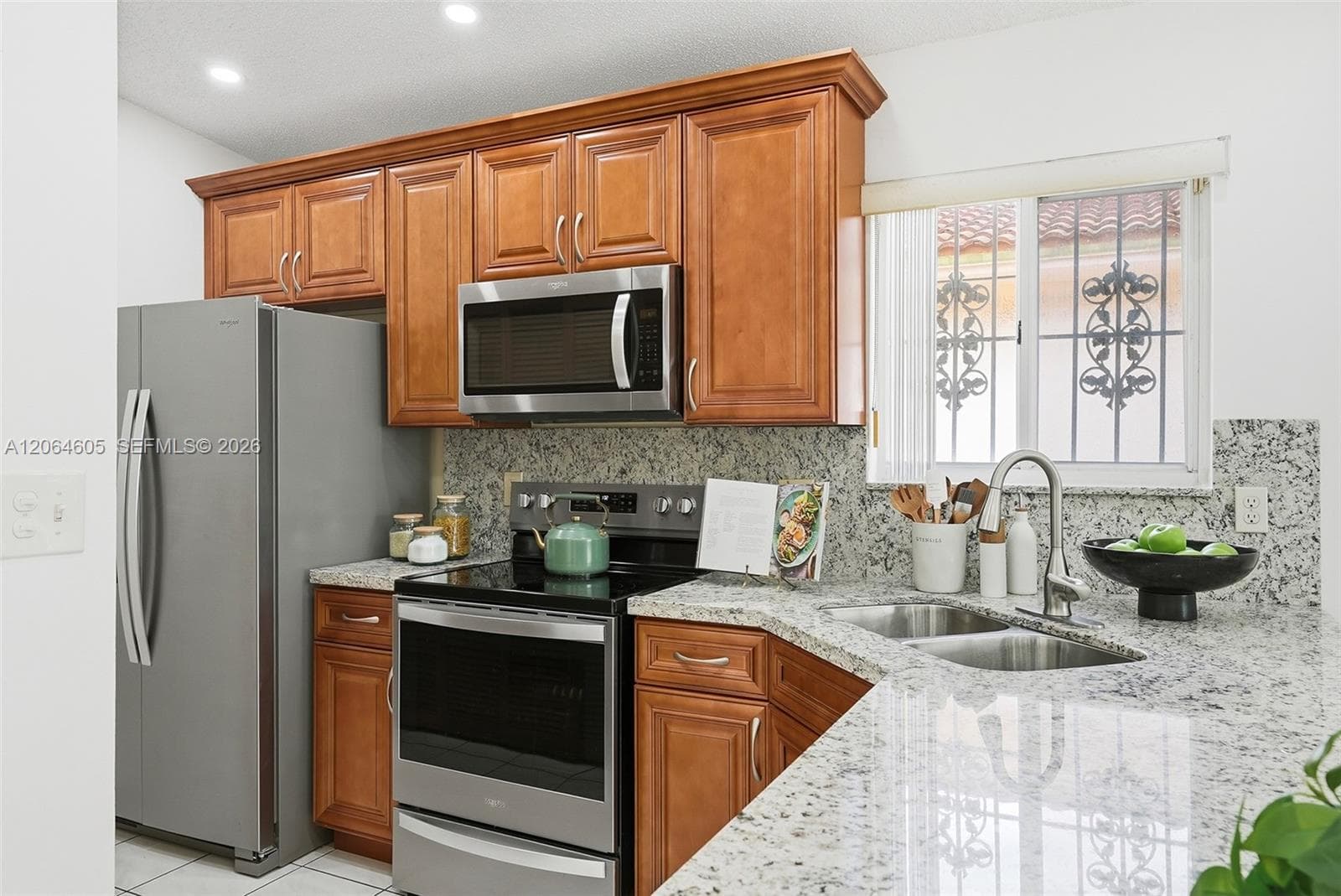 3171 W 78th St, Hialeah, FL 33018 photo 9