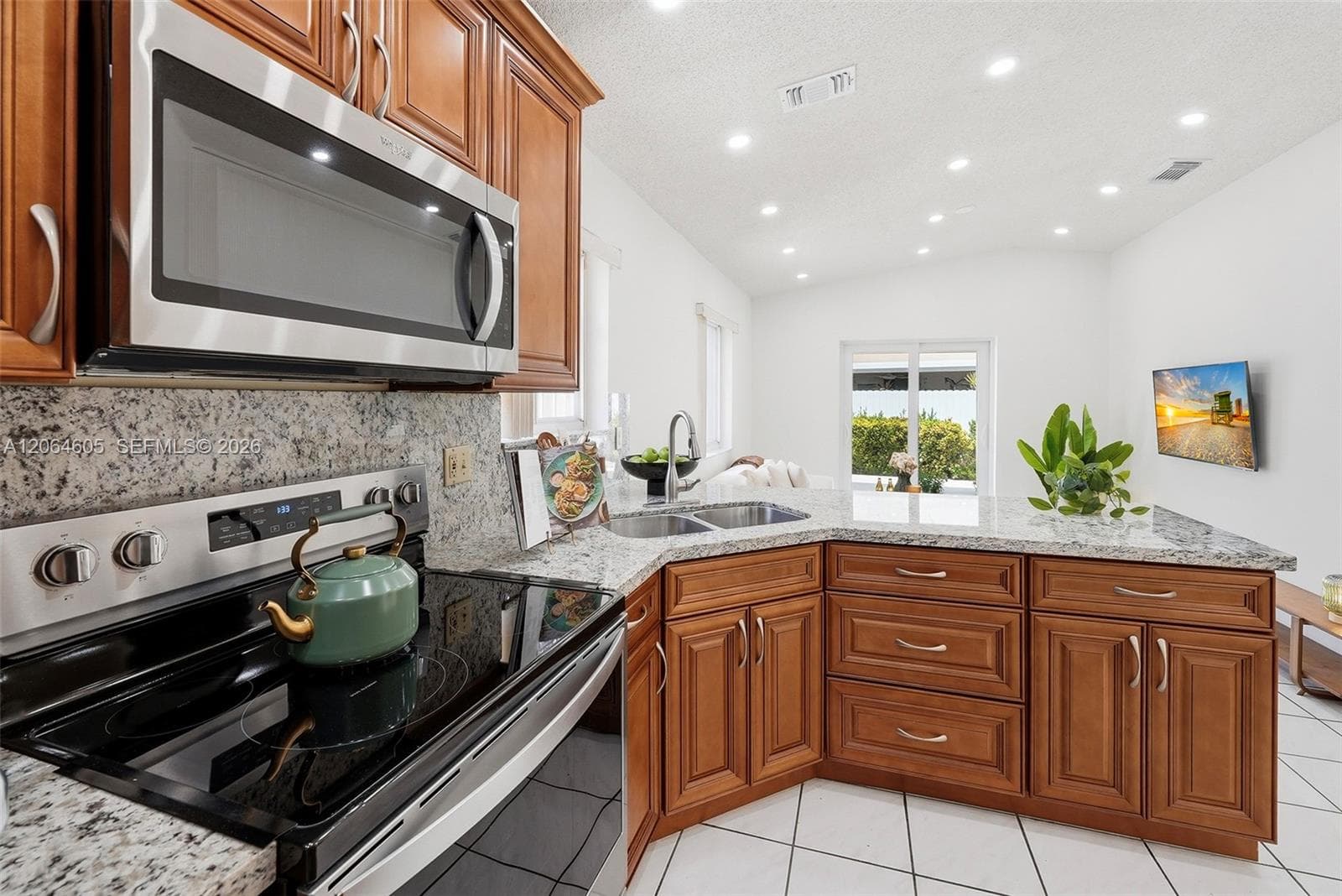 3171 W 78th St, Hialeah, FL 33018 photo 8