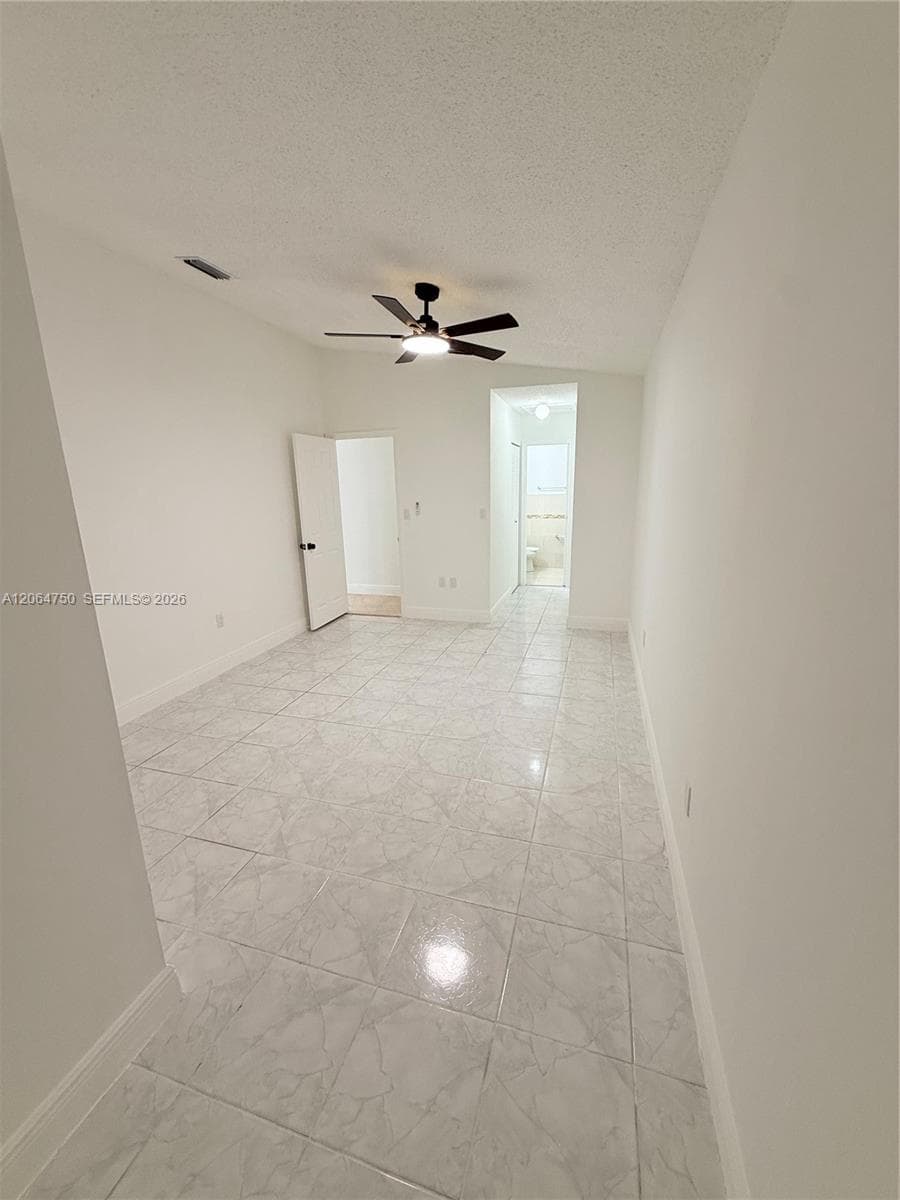 2854 W 75th Ter, Hialeah, FL 33018 photo 9