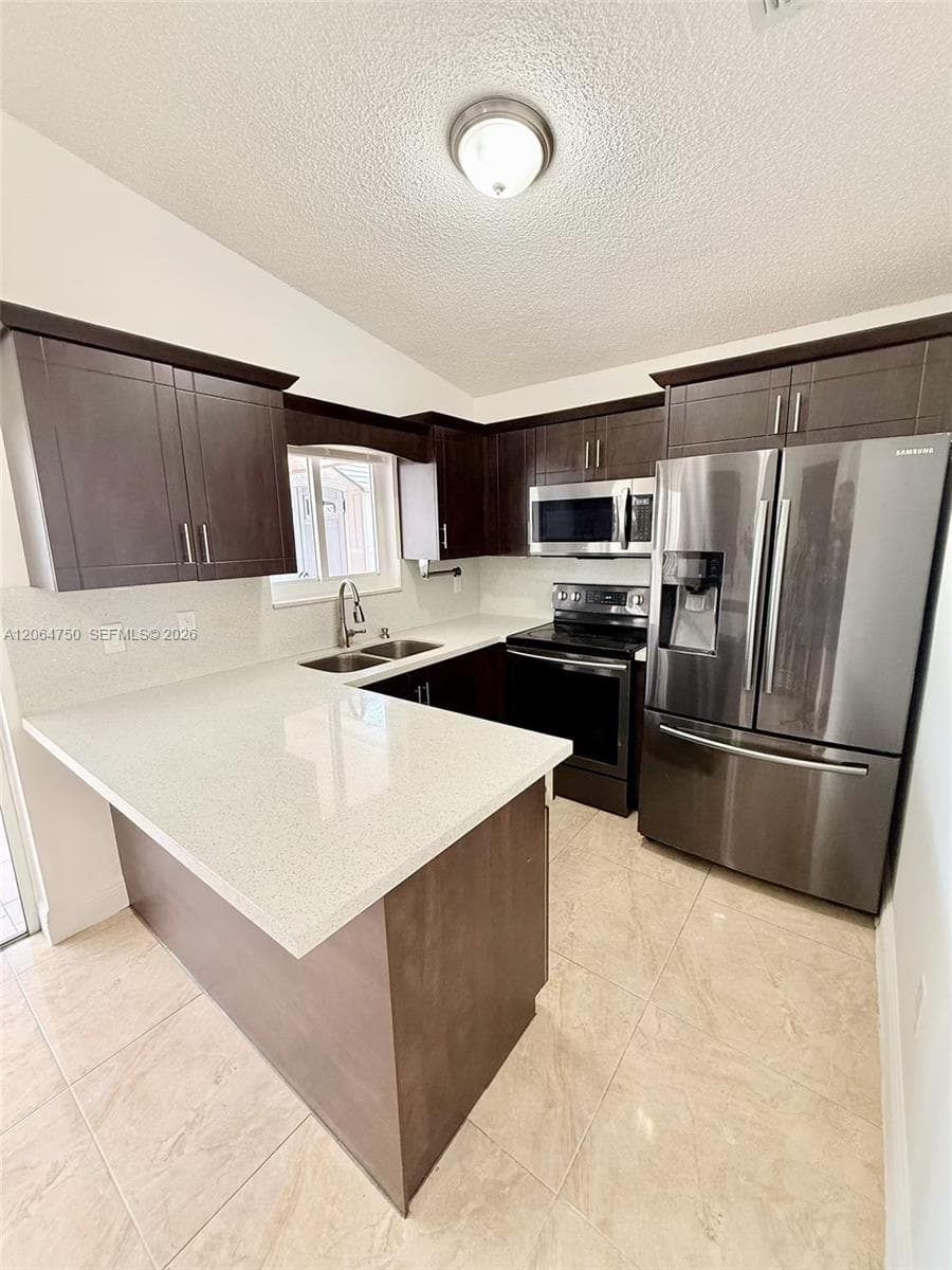2854 W 75th Ter, Hialeah, FL 33018 photo 10