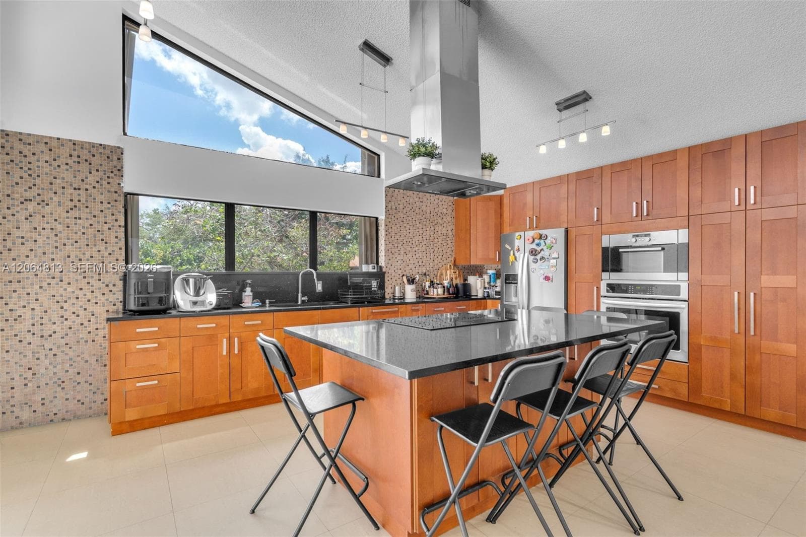 1051 Deerpath Ct, Weston, FL 33326 photo 9