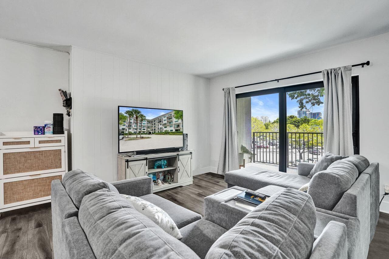 1000 RIVER REACH Drive # 321, Fort Lauderdale, FL 33315 photo 10