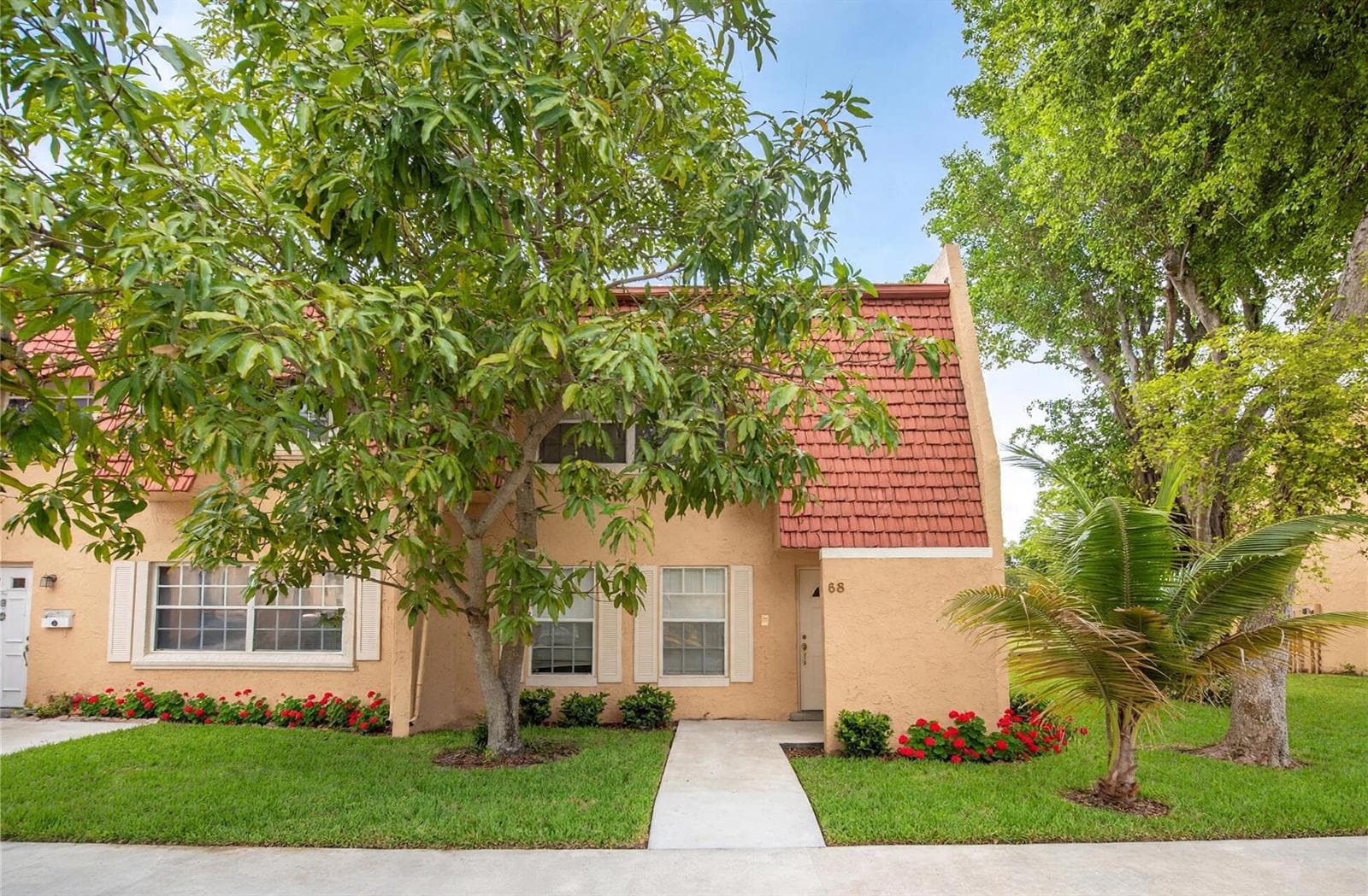 58 Ann Lee Lane, Tamarac, FL 33319 photo 2