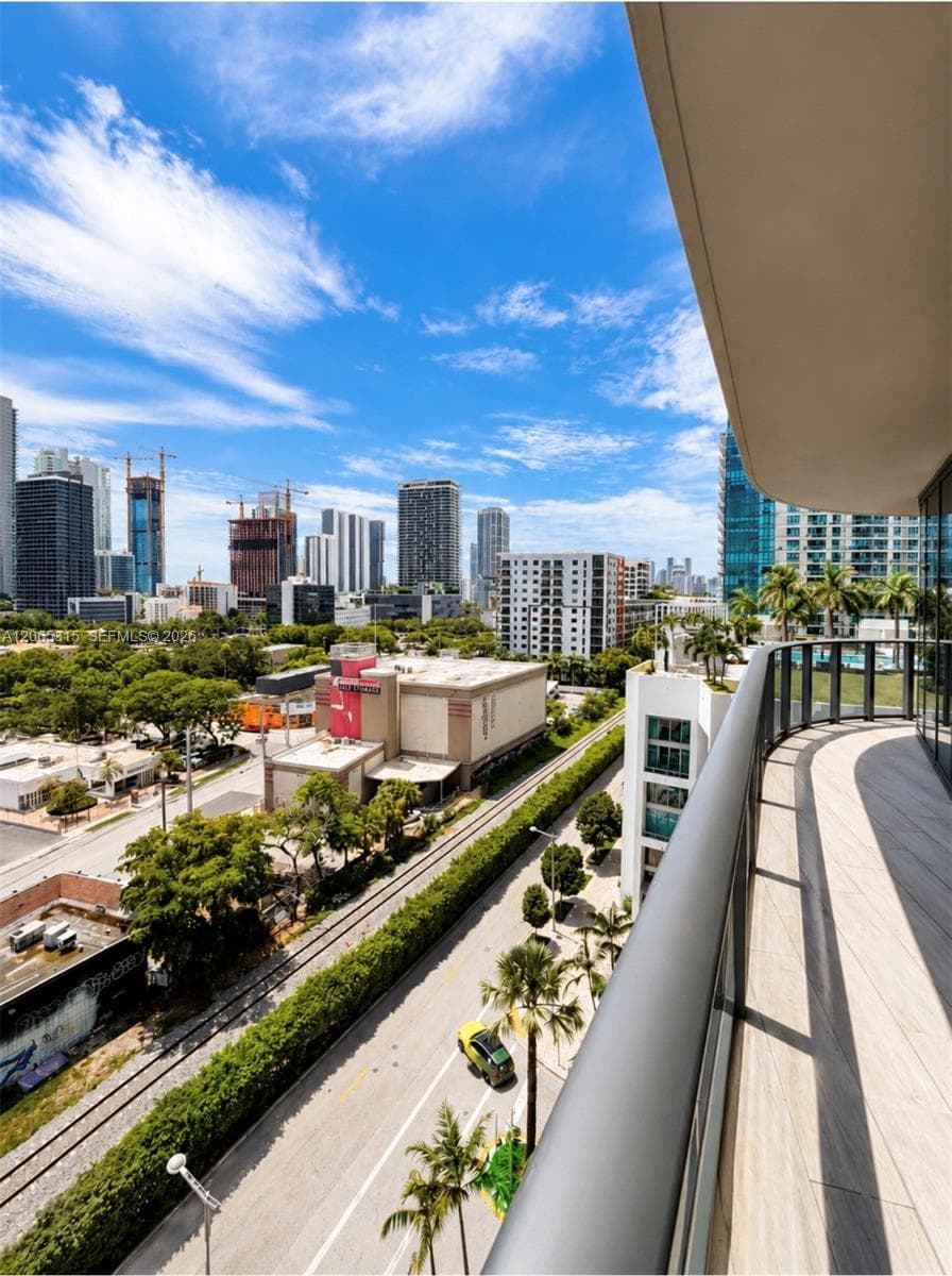 121 NE 34th St # 904, Miami, FL 33137 photo 6