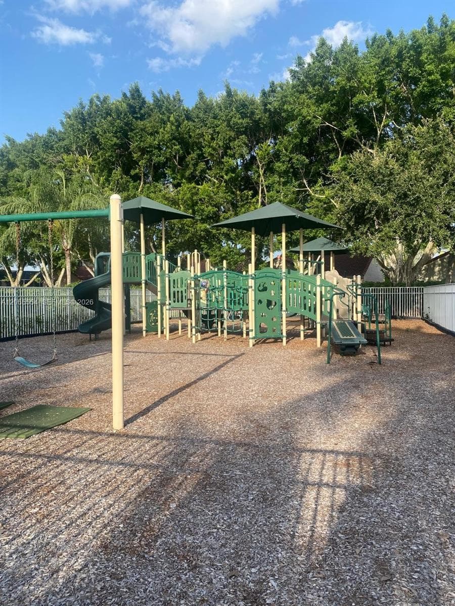 1210 Sorrento Dr, Weston, FL 33326 photo 6