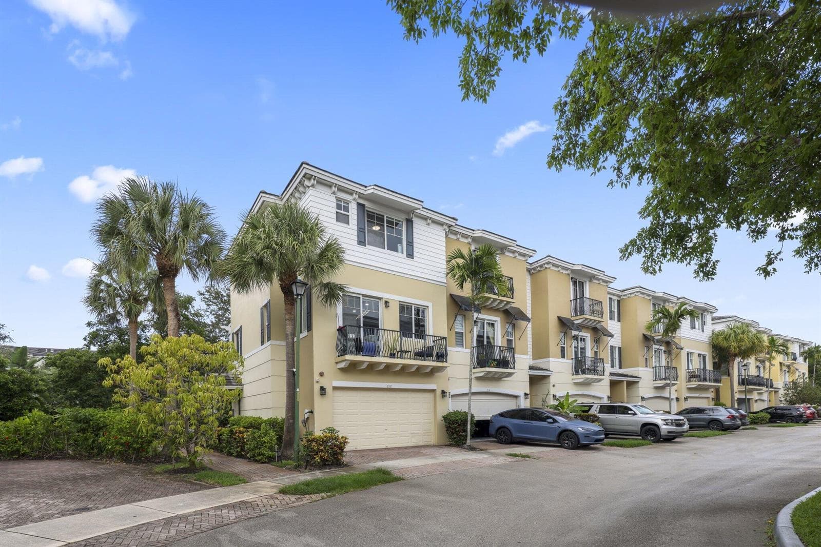 616 NW 38th Circle, Boca Raton, FL 33431 photo 2
