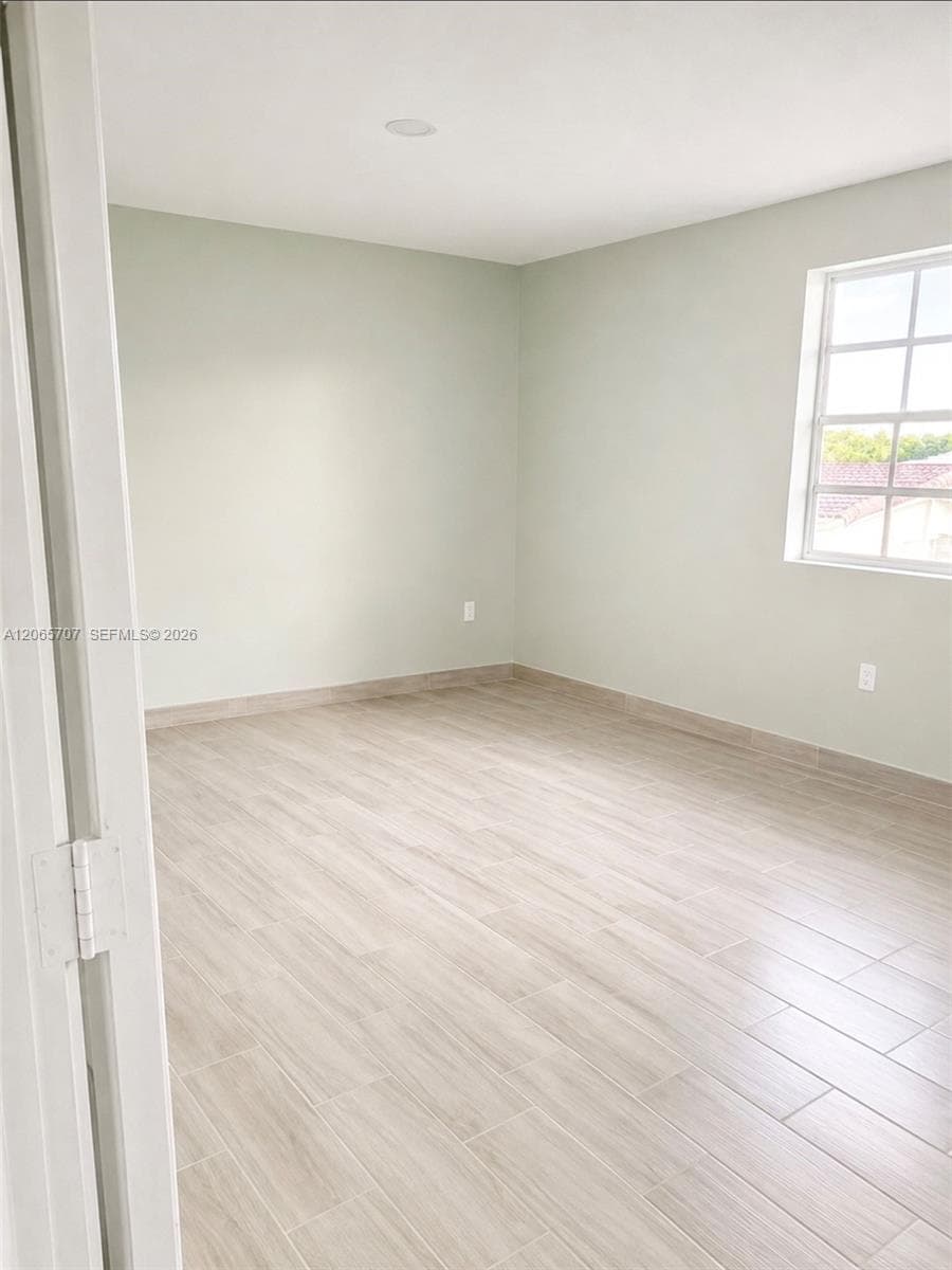 359 W 12th St # 3, Hialeah, FL 33010