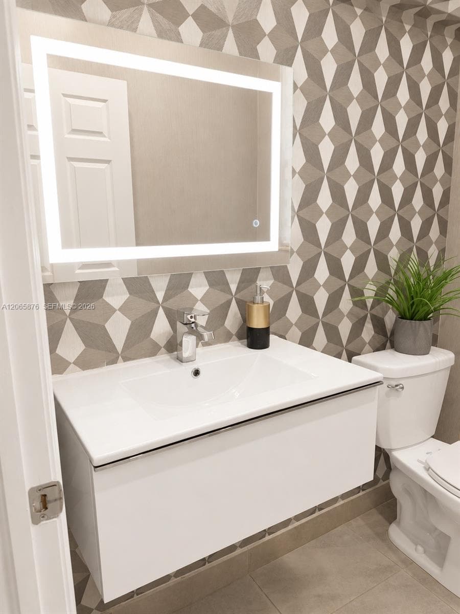 3555 W 106th St, Hialeah, FL 33018 photo 9