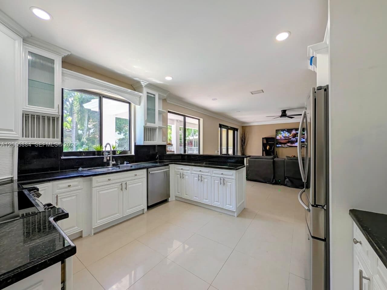 1073 Allamanda Way, Weston, FL 33327 photo 7