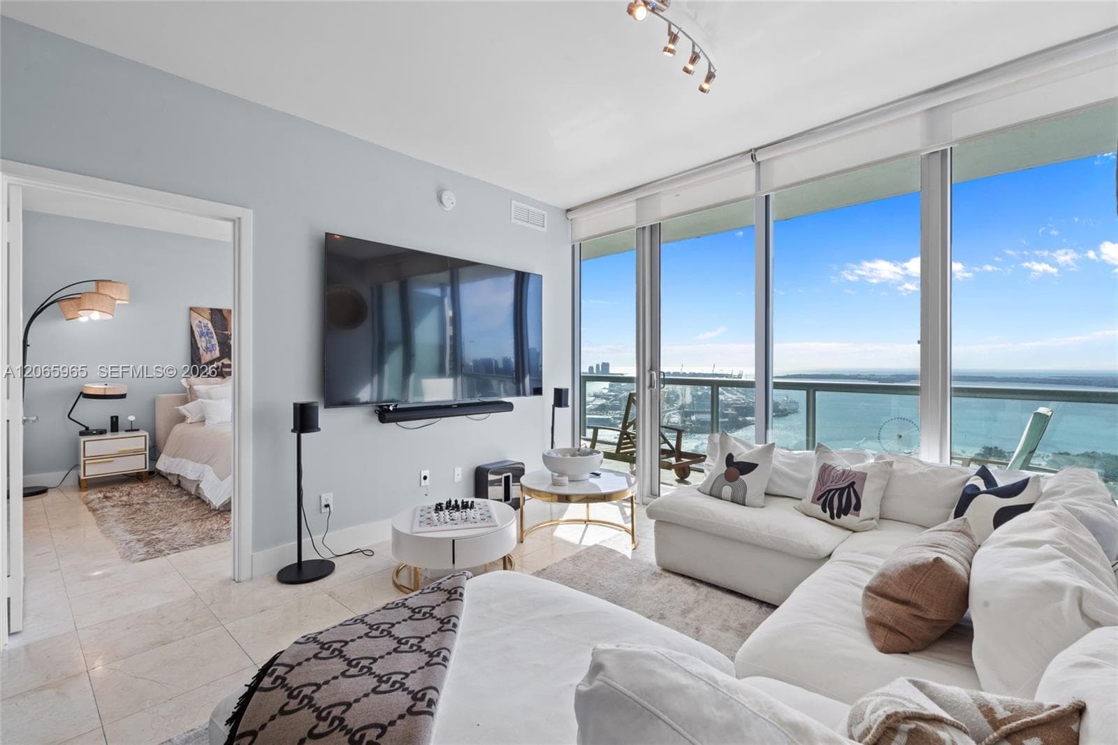 888 Biscayne Blvd # 4203, Miami, FL 33132 photo 10