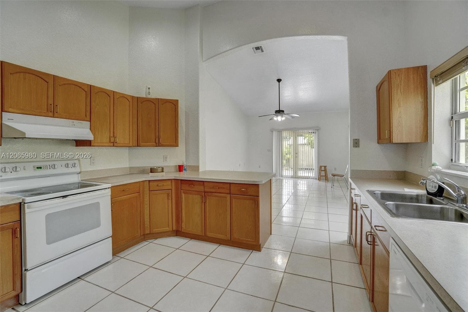 25 Ludlam Dr, Miami Springs, FL 33166 photo 12