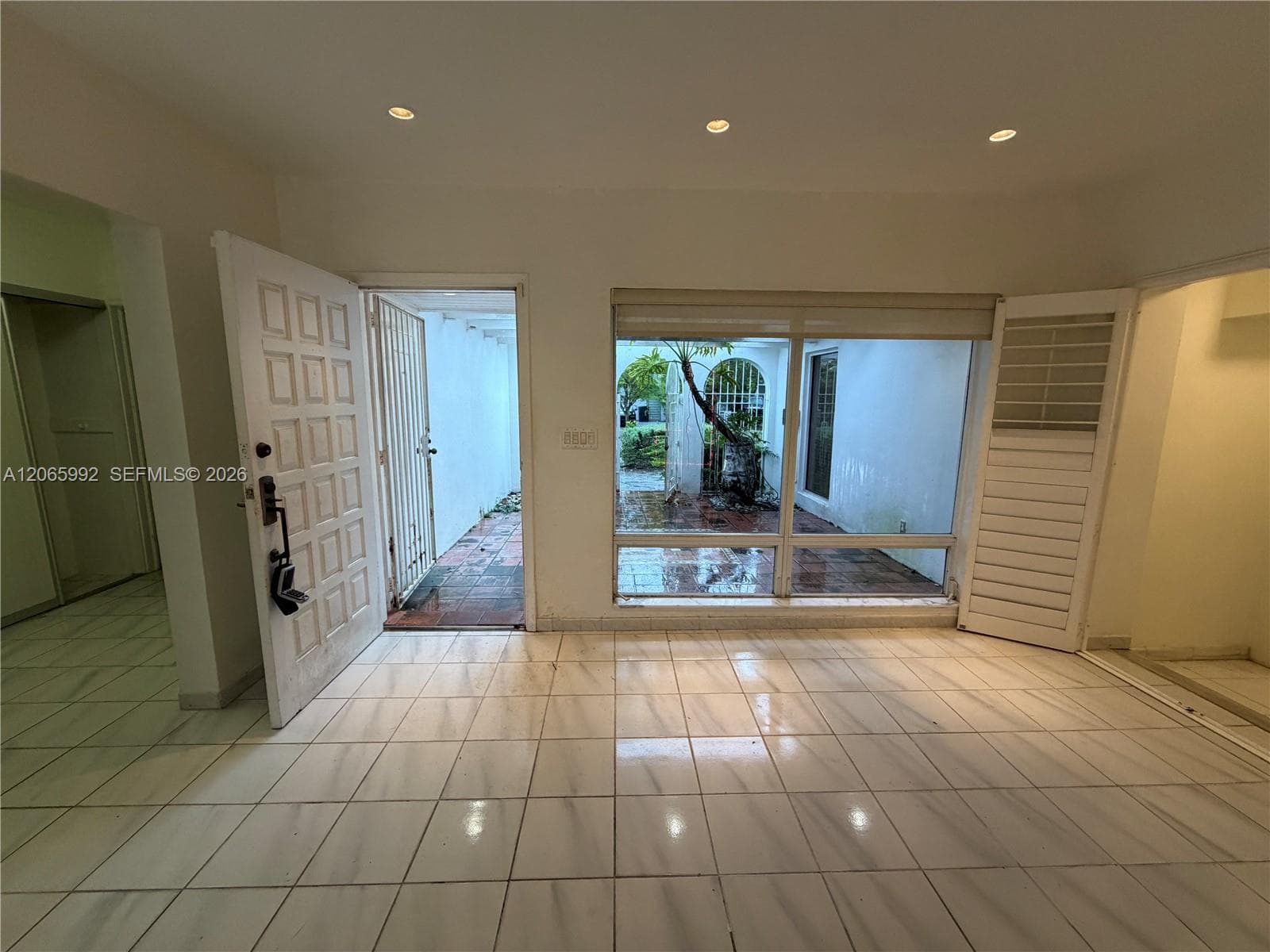 485 S Shore Dr, Miami Beach, FL 33141 photo 3