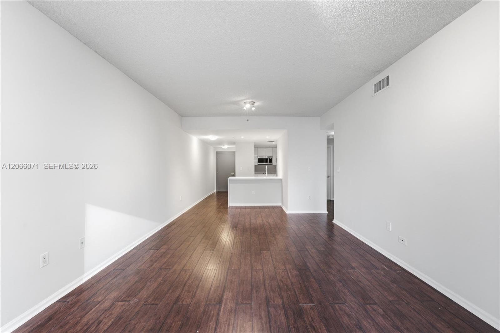 185 SE 14th Ter # 1010, Miami, FL 33131 photo 6