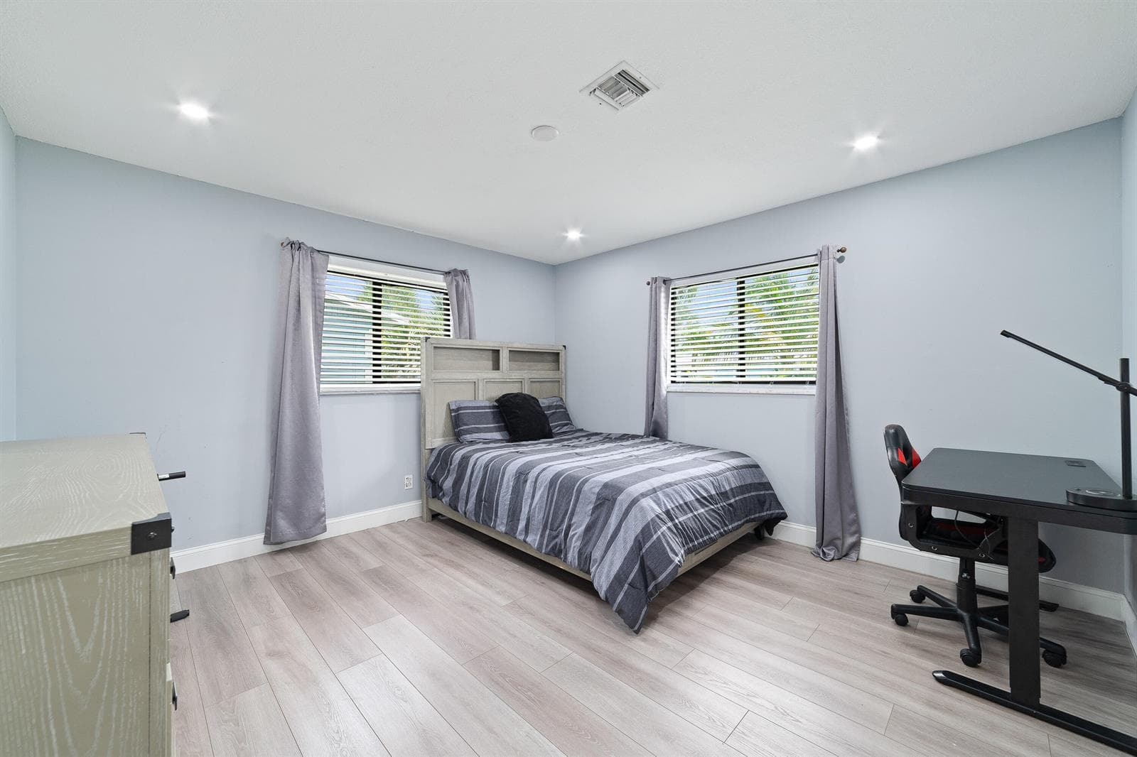 6767 Massachusetts Drive, Lake Worth, FL 33462 photo 11