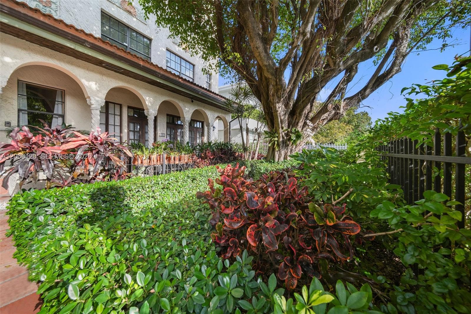 934 Michigan Ave # 207, Miami Beach, FL 33139 photo 11