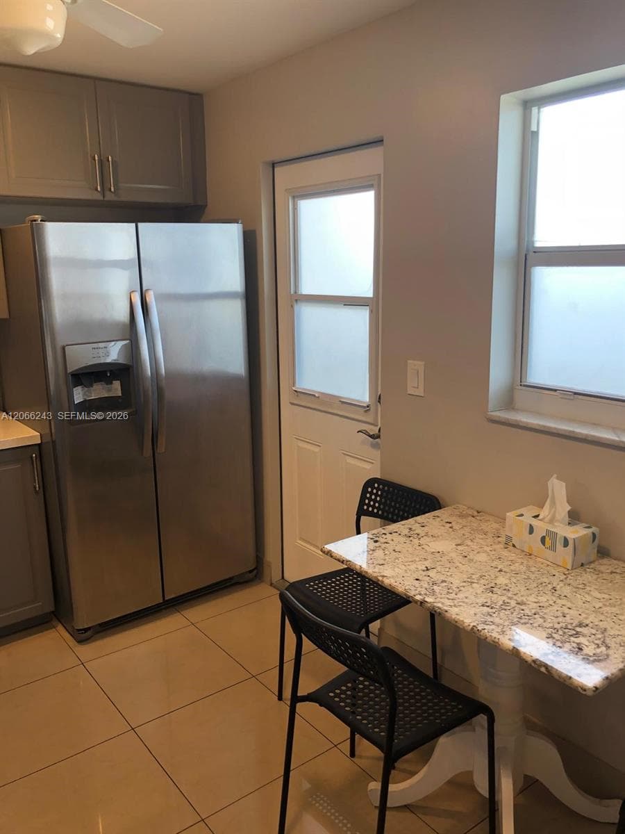319 NE 14th Ave # 707, Hallandale Beach, FL 33009 photo 2