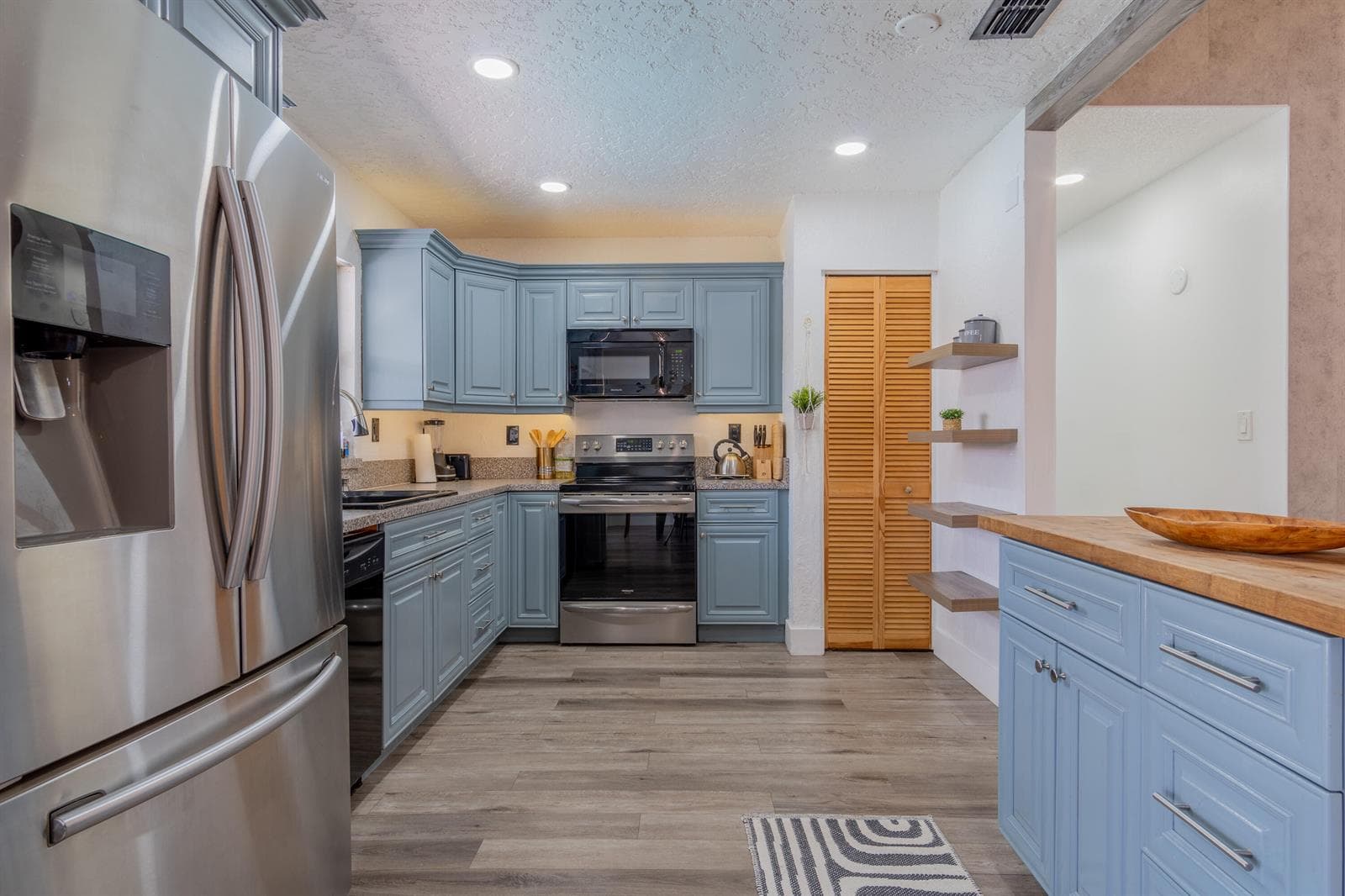 11010 NW 24TH Court, Sunrise, FL 33322 photo 8