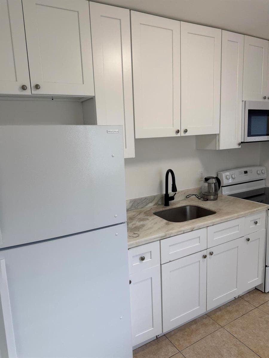 760 NW 4TH Street # 2, Hallandale Beach, FL 33009 photo 2