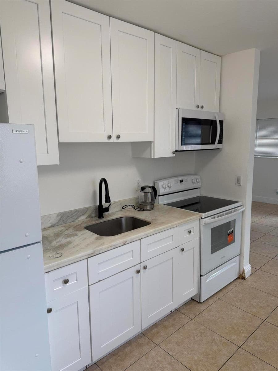 760 NW 4TH Street # 2, Hallandale Beach, FL 33009 photo 3