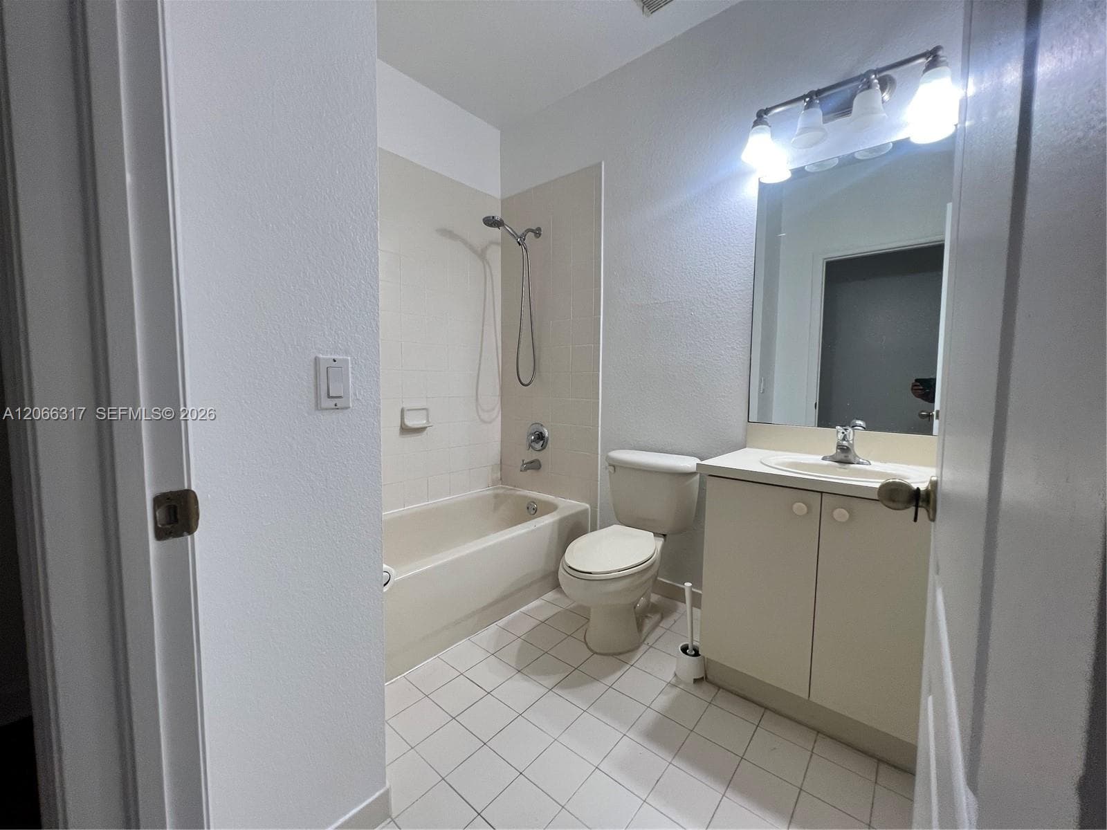 8564 SW 214th Way, Cutler Bay, FL 33189 photo 10
